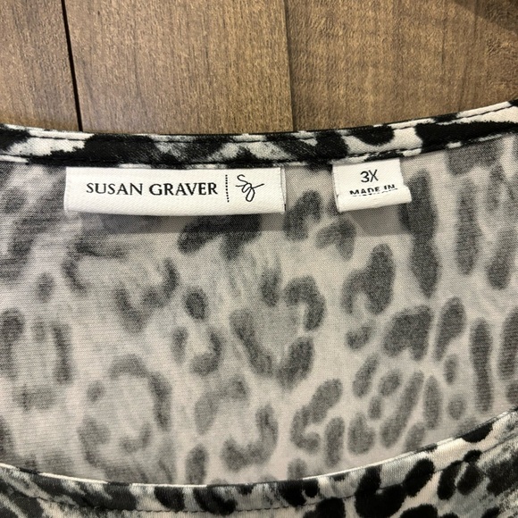 Susan Graver 3X Top liquid knit animal print black white - Picture 2 of 10